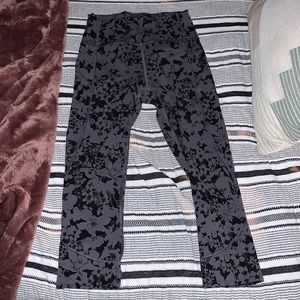 Size small crop lululemon legging
